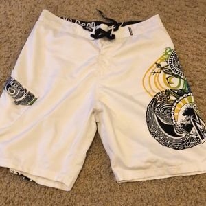Maui and sons board shorts with liner (see photo)